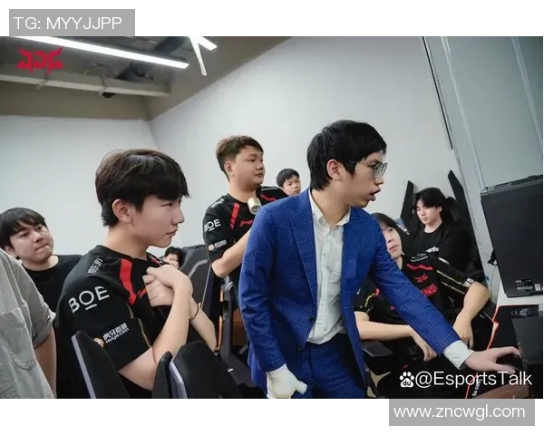 赛后分析：JDG与FPX对决中的心理素质较量与启示